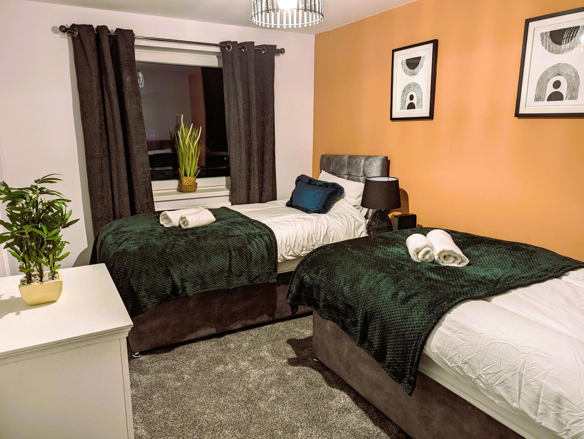 6 Guests * 4 Bedroom * Free Wi-Fi *Huntingdon Eksteriør bilde